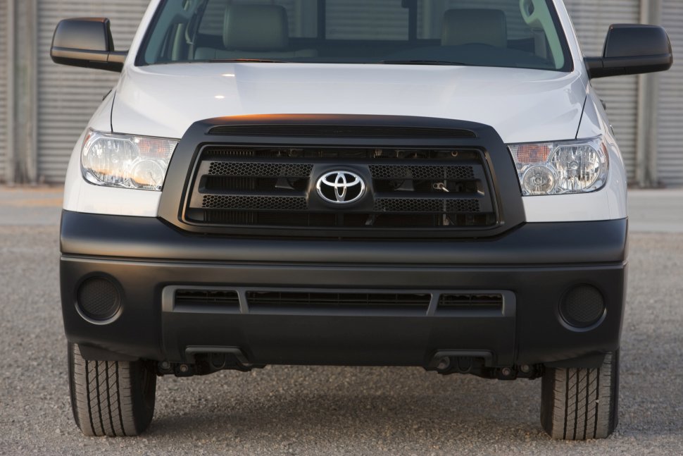 Toyota tundra 2